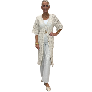 Ljósbeige síð hekluð golla