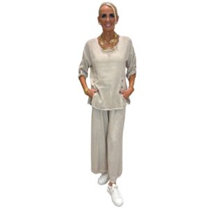 Beige hörskyrta með tölum